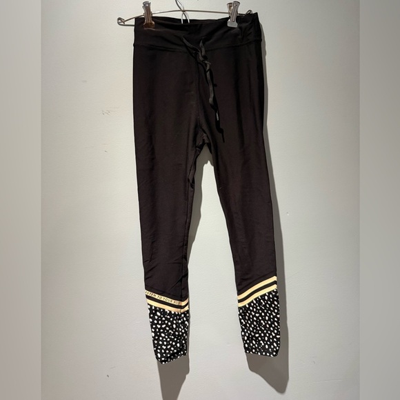 Elegant Black Leggings with Patterned Cuffs - Picture 1 of 9